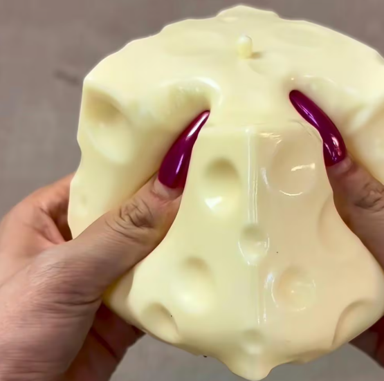Squishy Fromage Géant - XXL